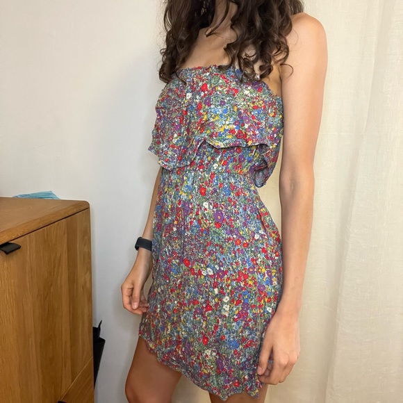 DRESS PARTY - Picture 2 of 11